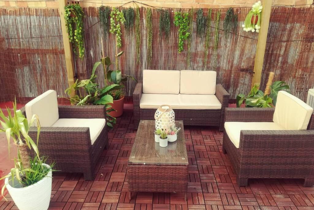 M4 Cool Terrace. 1 Min To Metro. 15 Min To Center Apartment Esplugues de Llobregat Exterior foto