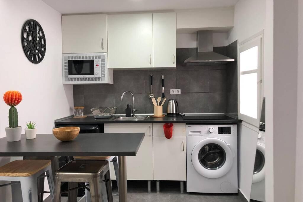 M4 Cool Terrace. 1 Min To Metro. 15 Min To Center Apartment Esplugues de Llobregat Exterior foto
